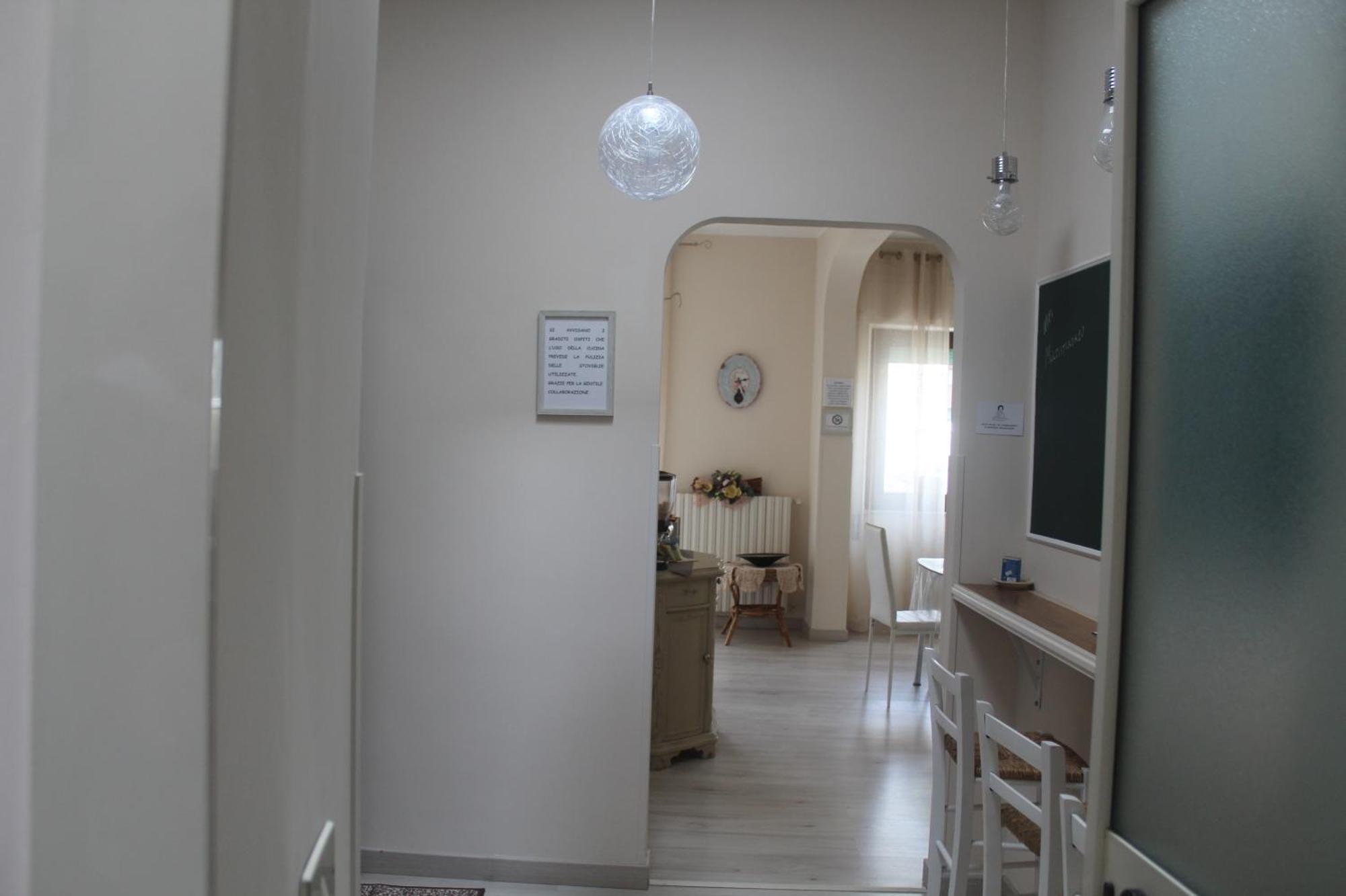 Donna Melina Bed and Breakfast Mileto Exteriör bild