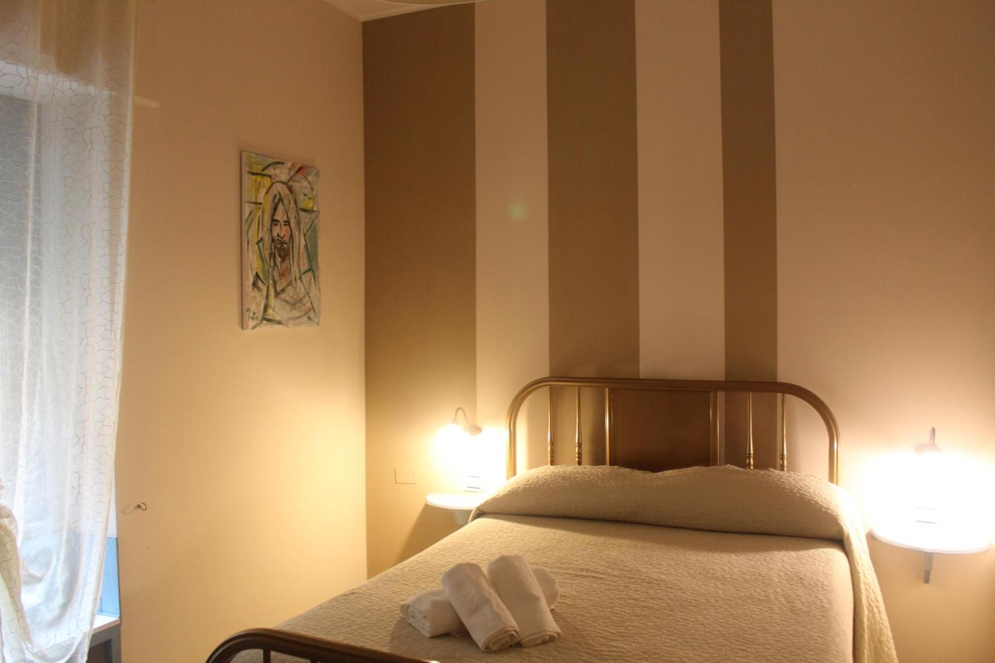 Donna Melina Bed and Breakfast Mileto Exteriör bild