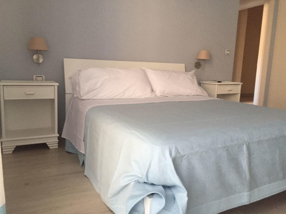 Donna Melina Bed and Breakfast Mileto Exteriör bild