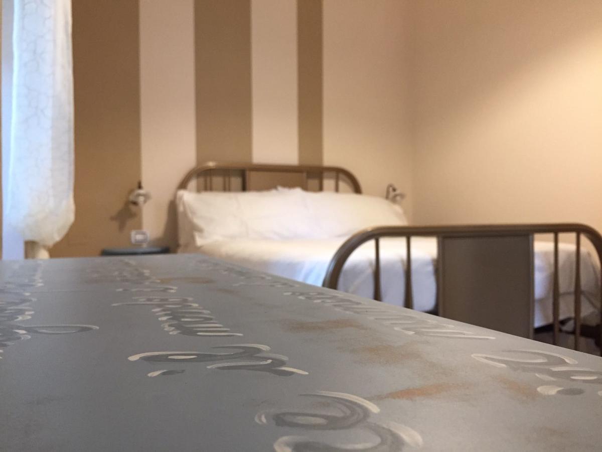 Donna Melina Bed and Breakfast Mileto Exteriör bild