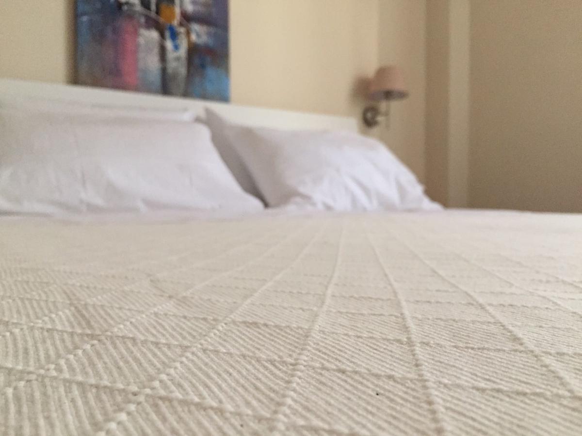 Donna Melina Bed and Breakfast Mileto Exteriör bild